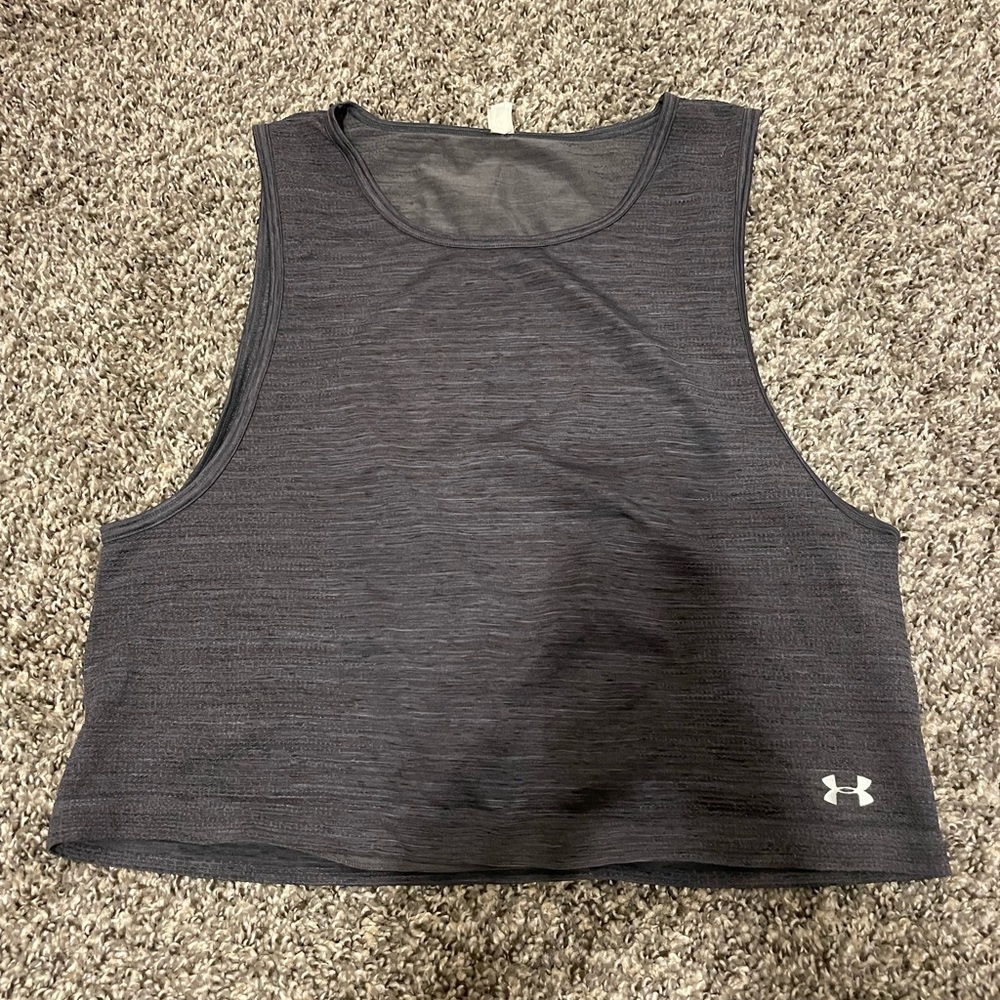 FREE WITH BUNDLED PURCHASE Under Armour Heat Gear Tank - Women’s Medium